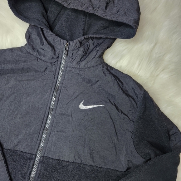 Girls- Nike Fleece Jacket (small) - Picture 5 of 9